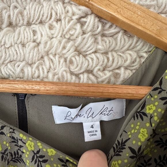 Love Whit Green Floral Puff Sleeve Dress - Picture 3 of 7